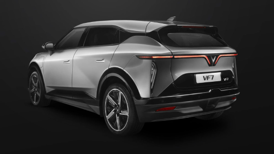 vinfast vf7 đuôi xe
