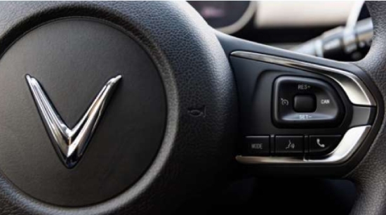 vô lăng ô tô điện vinfast vf5